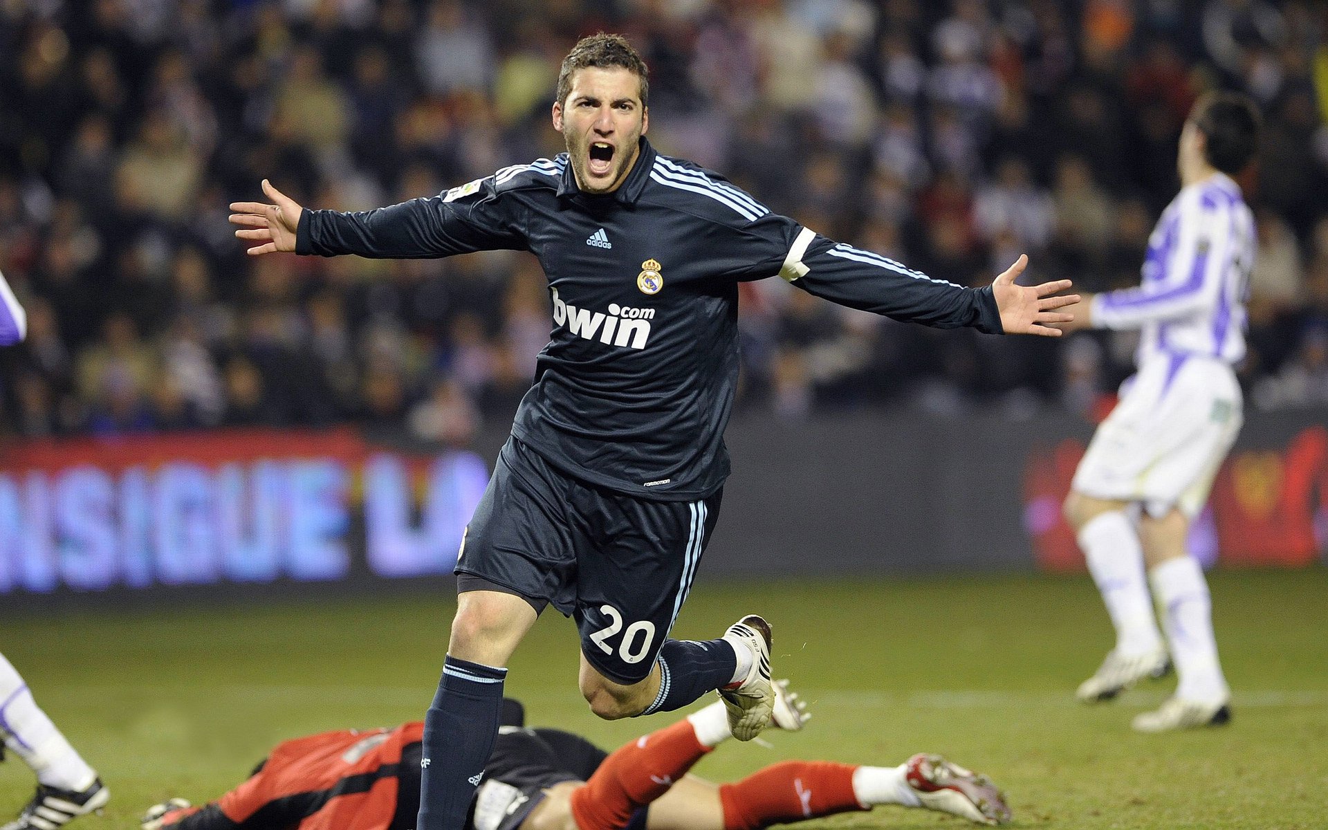 高诗岩破纪录之夜，辽宁队攻防一体完胜广东，书写新篇章