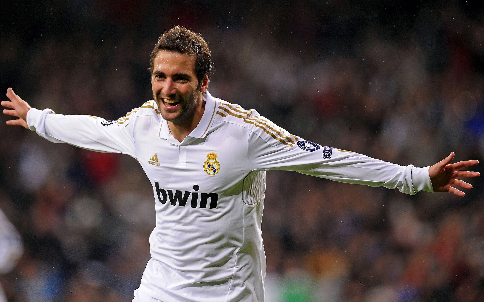 岭南虎啸金州夜，赵继伟高光时刻助广东队险胜勇士